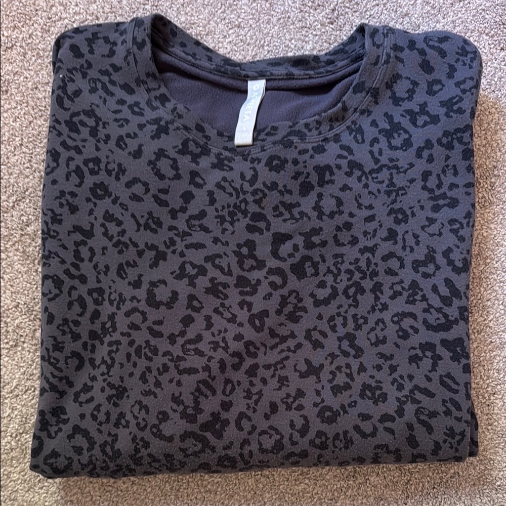 Athleta long sleeve leopard print Top large